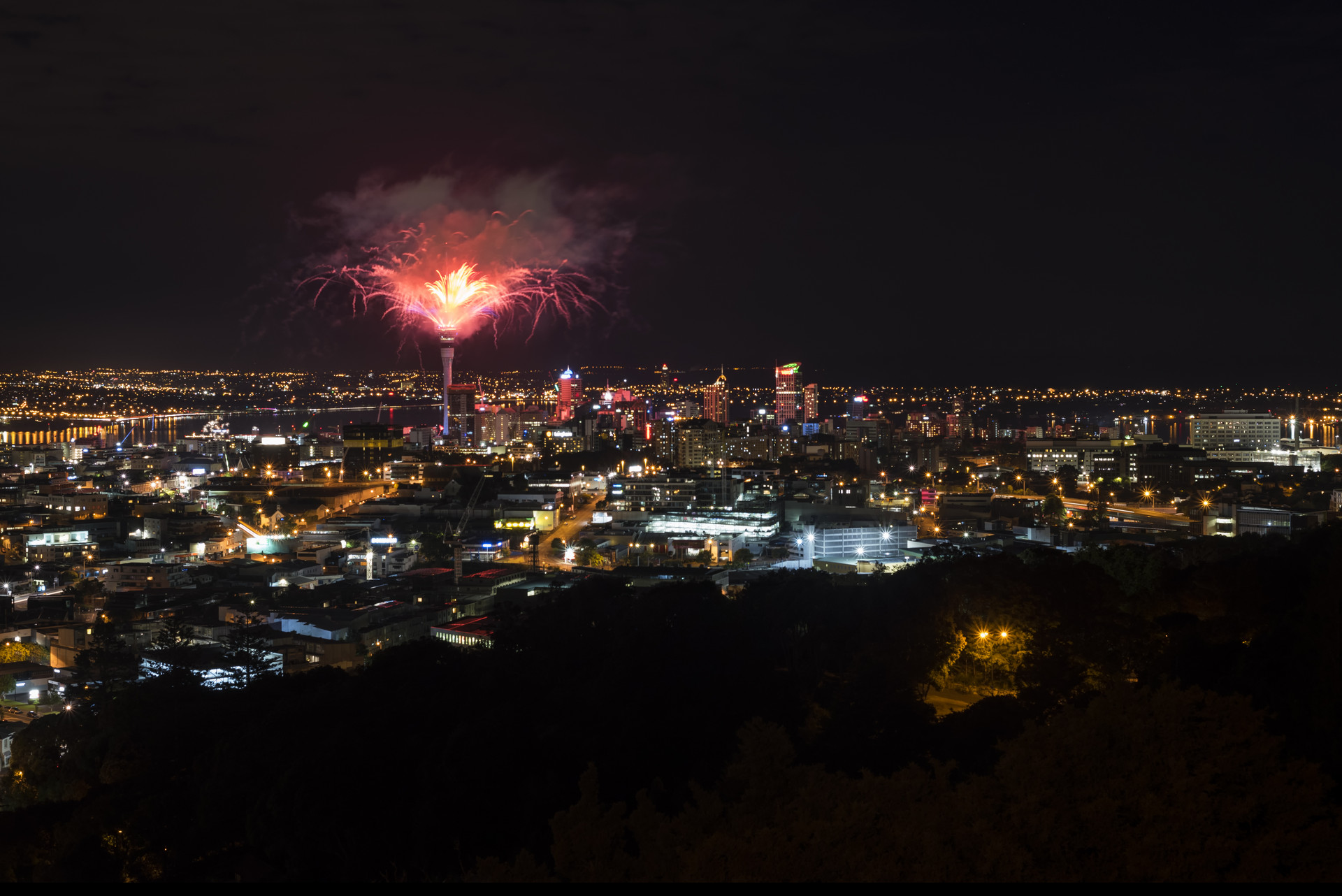 奧克蘭夜景封面圖