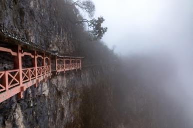 景點：天門山玻璃棧道